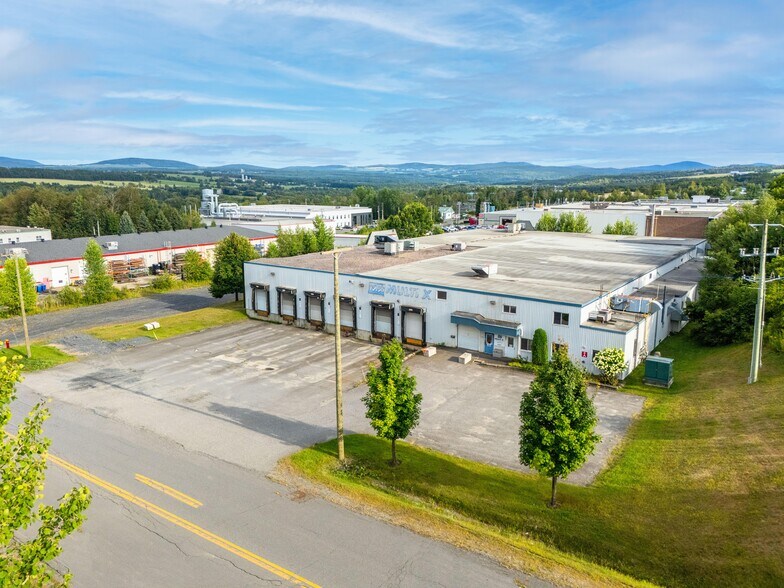 More Photos Of 60 Rue Sheard, Coaticook Industrial For Sale