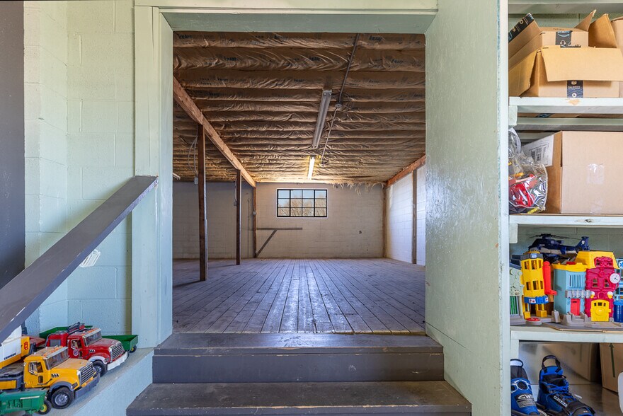 More Photos Of 25 Broadway s, Cortez Flex For Sale