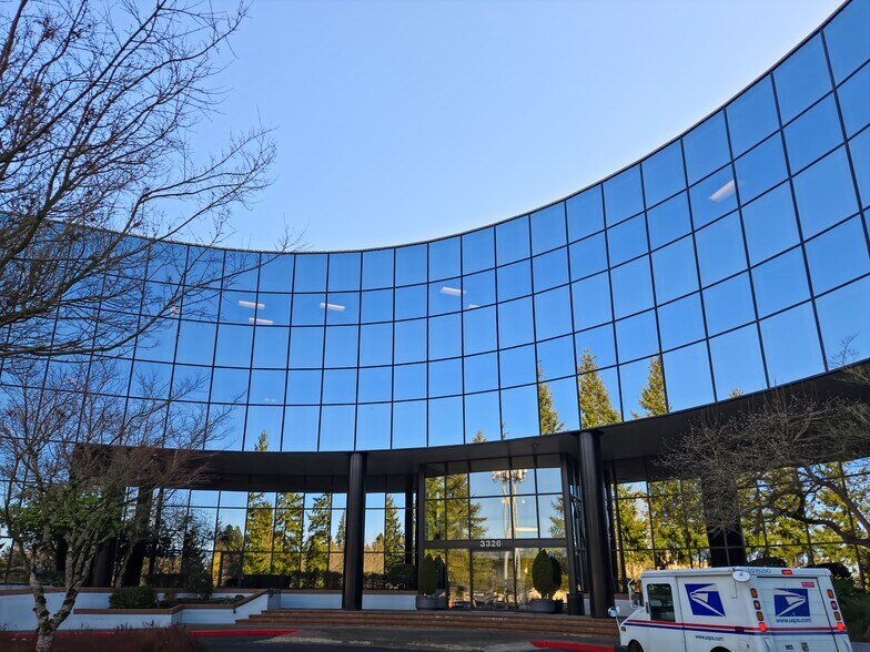 More Photos Of 3326 160th Ave SE, Bellevue Coworking Space