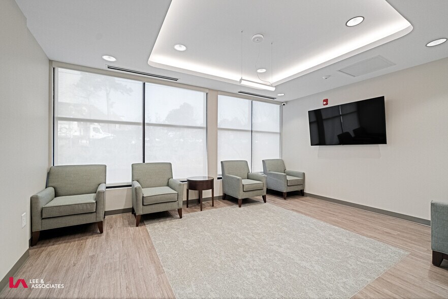 More Photos Of 11855 Alpharetta Hwy, Roswell Medical For Sale