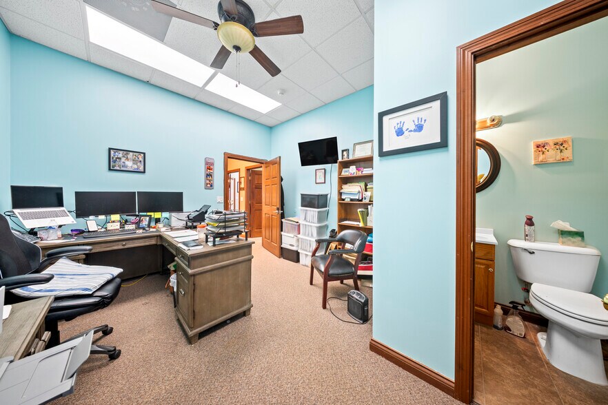 More Photos Of 3224 Winchester Ave, Ashland Flex For Sale