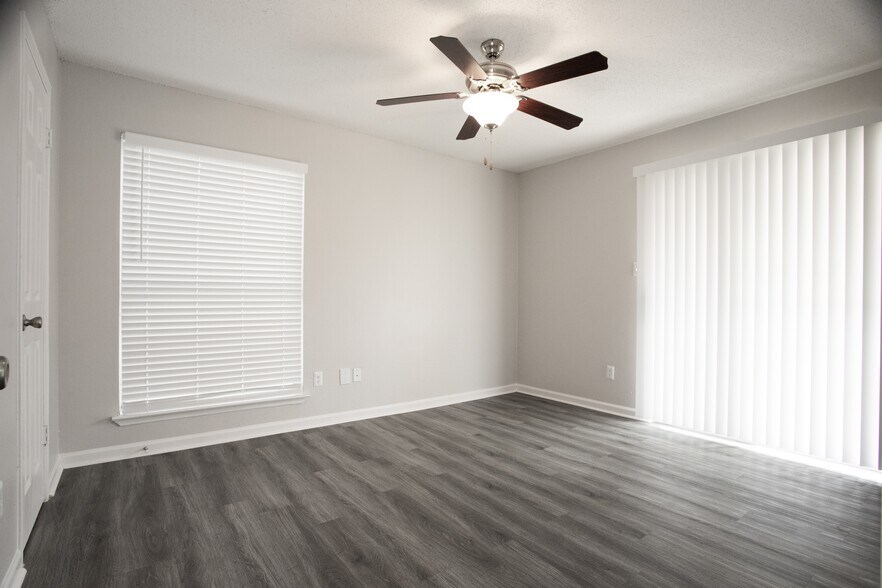 More Photos Of 4328 Duck Creek Dr, Garland Apartments For Sale