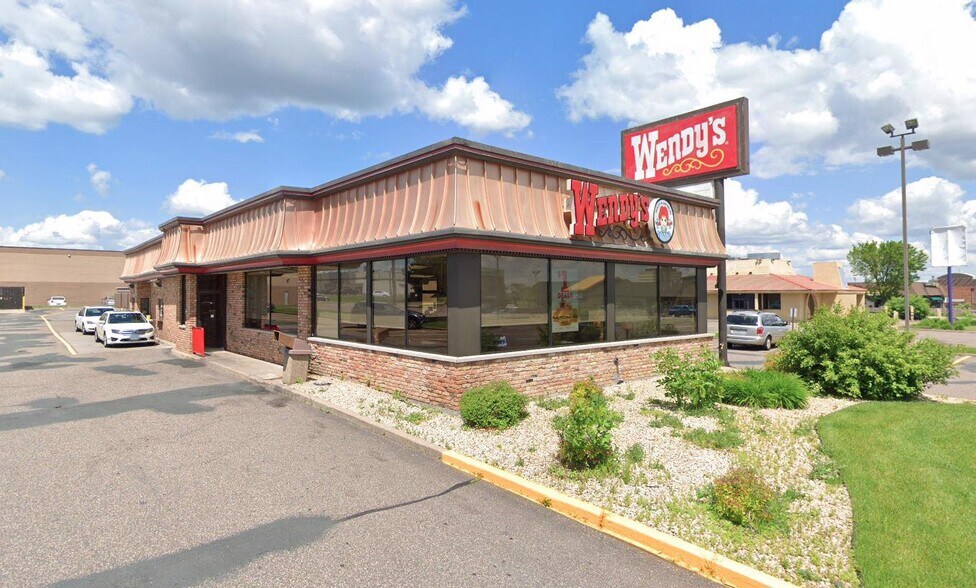 More Photos Of 1899 Perimeter Rd, Roseville Fast Food For Lease