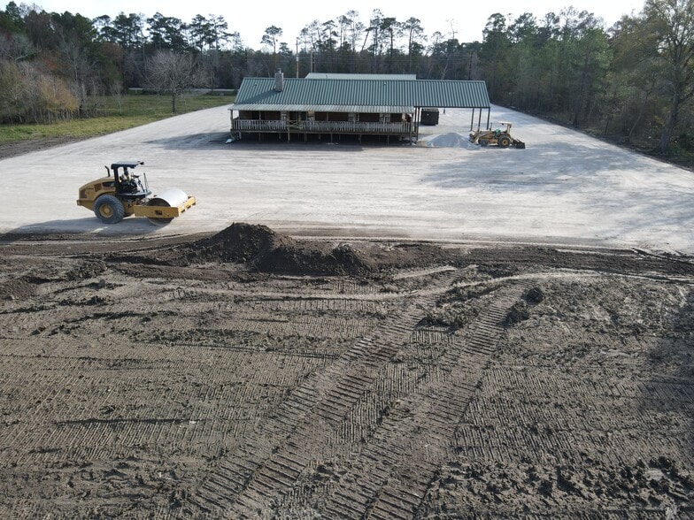 More Photos Of 7419 FM 1942 Rd, Baytown Warehouse For Lease