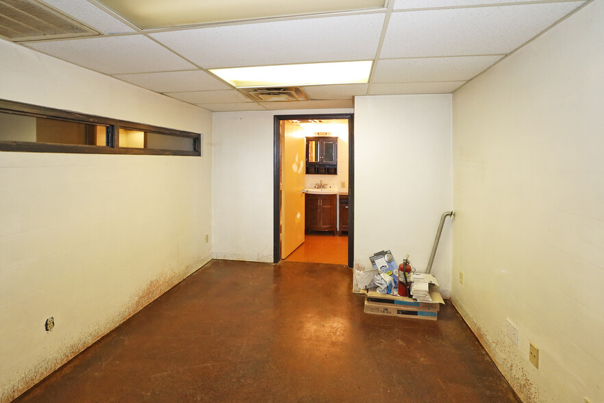 More Photos Of 4001 River Rd, Amarillo Convenience Store For Sale