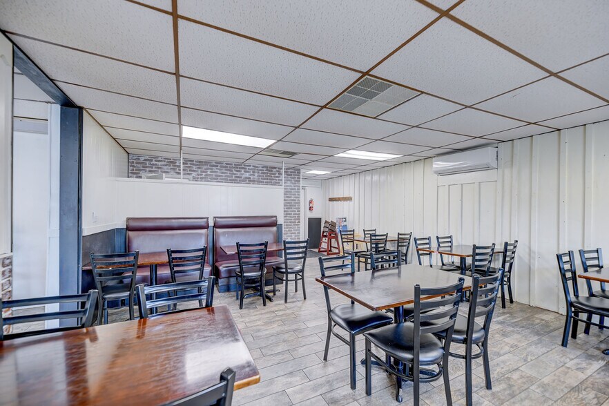 More Photos Of 430 W 3rd St, Nescopeck Restaurant For Sale