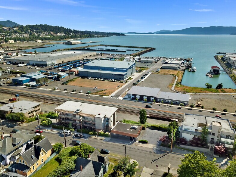 More Photos Of 1215 W Holly St, Bellingham Office For Sale