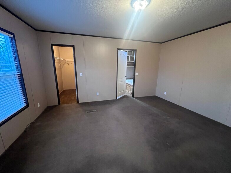 More Photos Of 19645 Nordt Rd, Damon Land For Sale