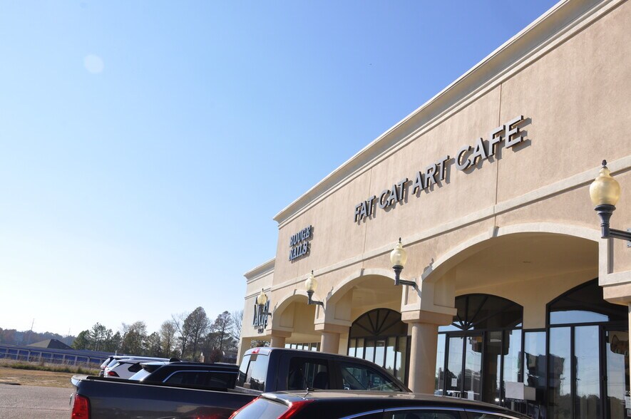 More Photos Of 5352 Lakeland Dr, Brandon Unknown For Lease