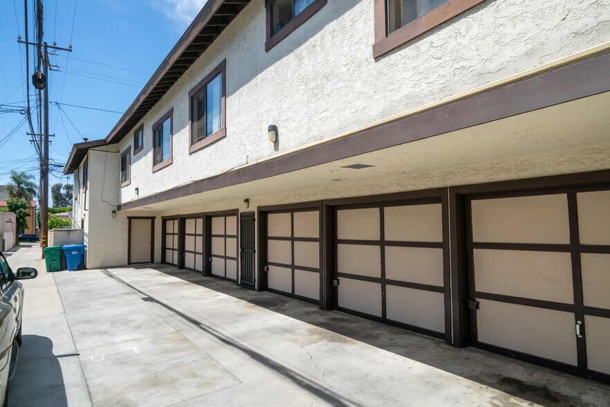 More Photos Of 729 Freeman Ave, Long Beach Apartments For Sale