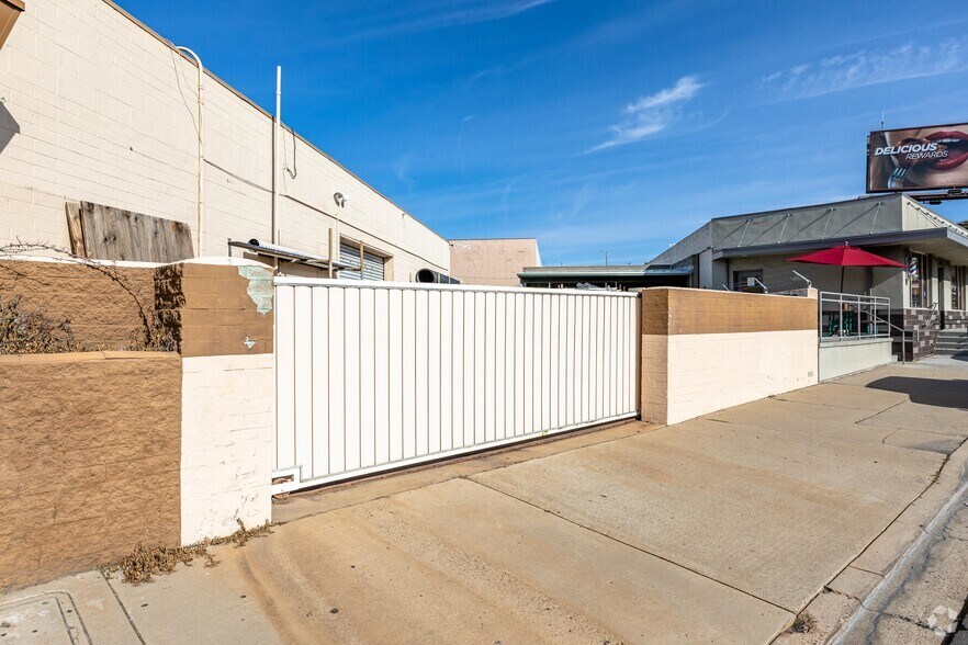 More Photos Of 8870-8878 La Mesa Blvd, La Mesa Storefront For Sale