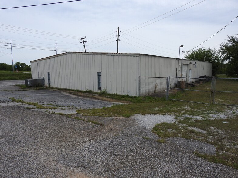 More Photos Of 2461 Highway 20, Decatur Flex For Sale
