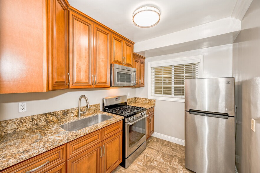 More Photos Of 276 S Sierra Madre Blvd, Pasadena Apartments For Sale