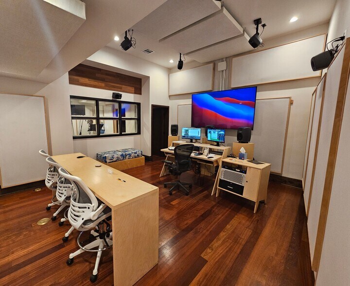 More Photos Of 3109-3117 W Temple St, Los Angeles Loft Creative Space For Lease