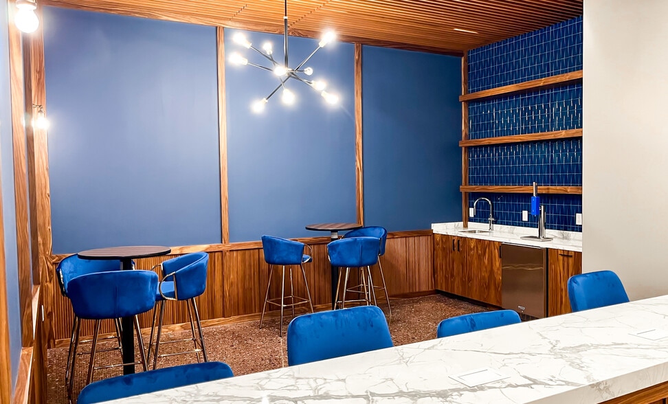 More Photos Of 1025 Connecticut Ave NW, Washington Office For Lease