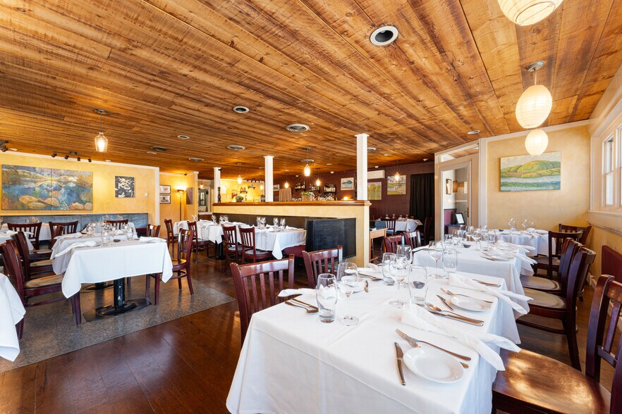 More Photos Of 14 Clark Point Rd, Southwest Harbor Restaurant For Sale
