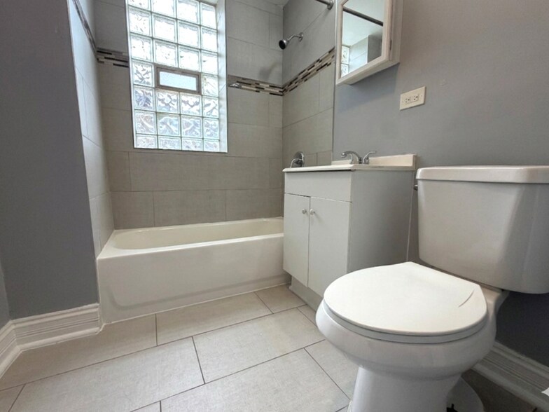 More Photos Of 5616 S Michigan Ave, Chicago Apartments For Sale