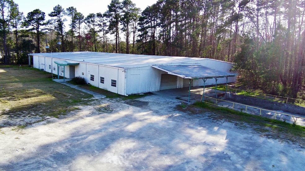 Primary Photo Of 111 Sparkman Dr, Garden City Warehouse For Lease