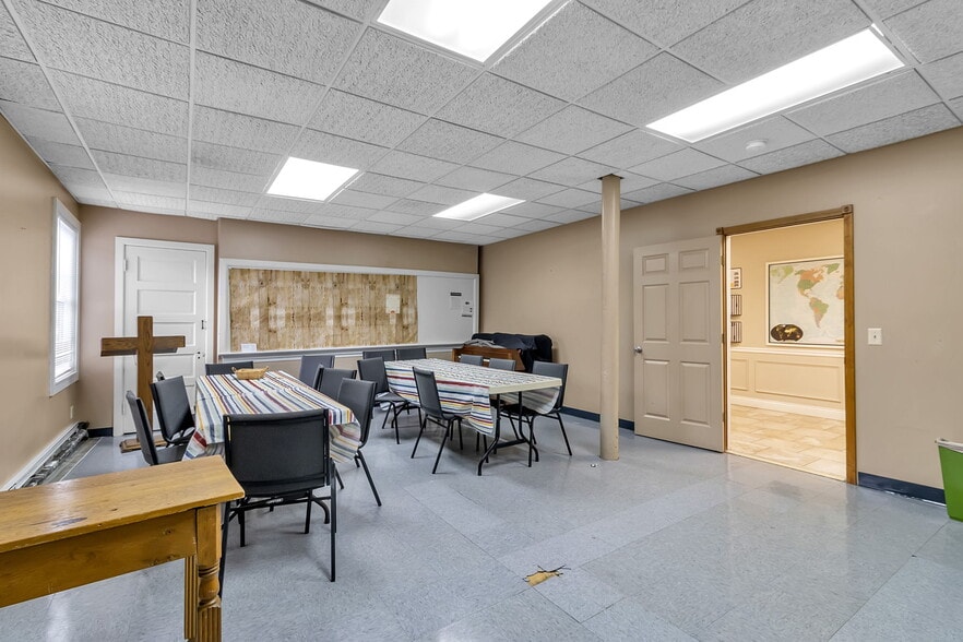 More Photos Of 383 Wheatfield St, North Tonawanda Religious Facility For Sale