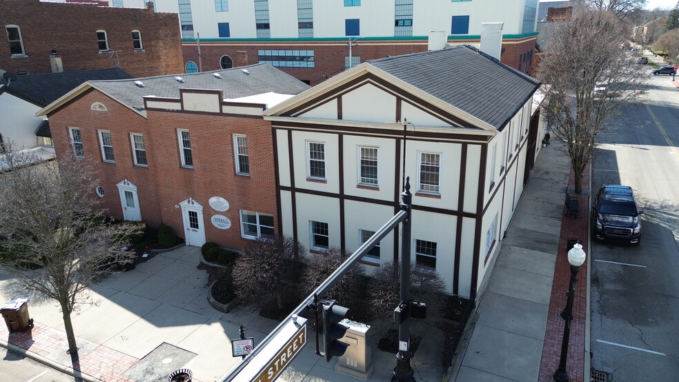 More Photos Of 326 N Wayne St, Piqua Office For Sale