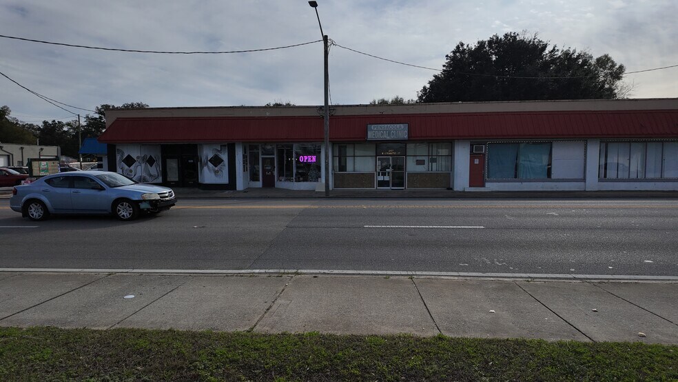 More Photos Of 2401 W Cervantes St, Pensacola General Retail For Sale
