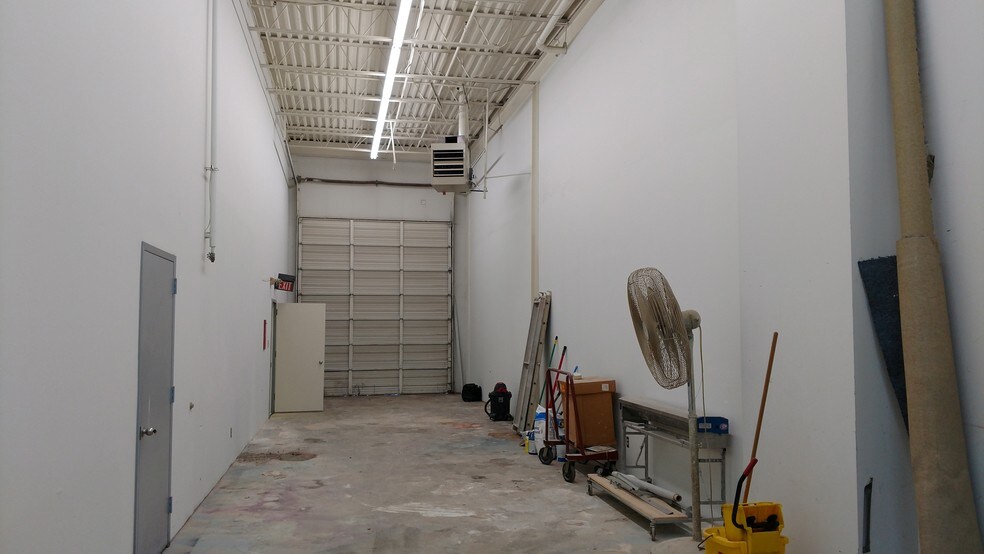 More Photos Of 10630 Riggs Hill Rd, Jessup Warehouse For Lease