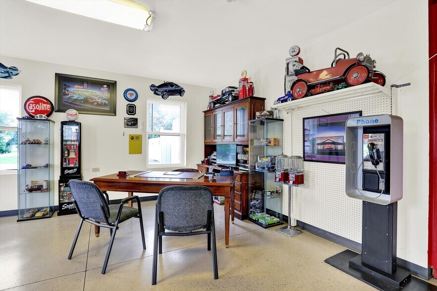 More Photos Of 308 N Morrison St, Morristown Industrial For Sale