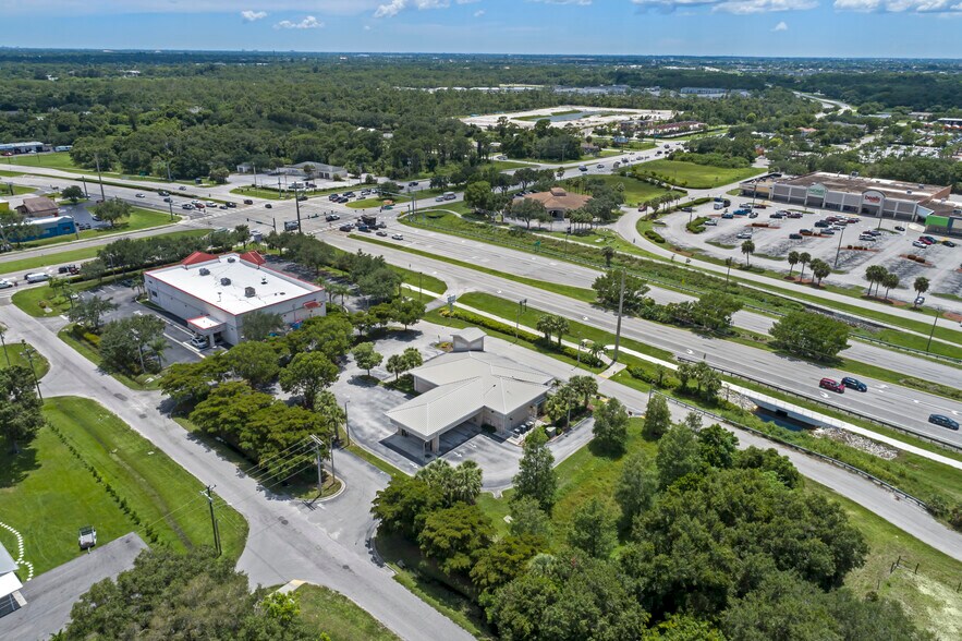 More Photos Of 15080 N Cleveland Ave, North Fort Myers Bank For Lease