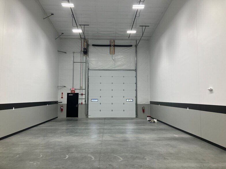 More Photos Of 115 Shrewsbury St, West Boylston Warehouse For Lease