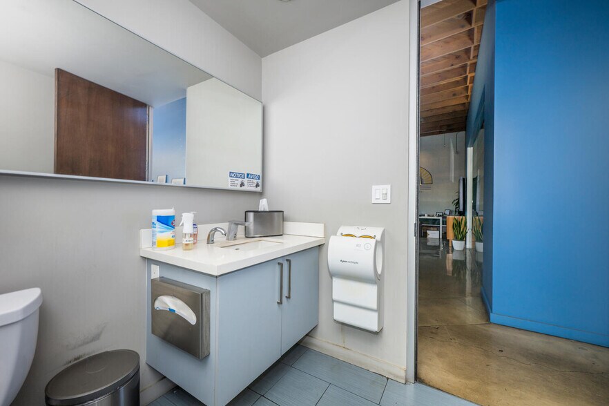 More Photos Of 1342 Coronado Ave, Long Beach Loft Creative Space For Lease