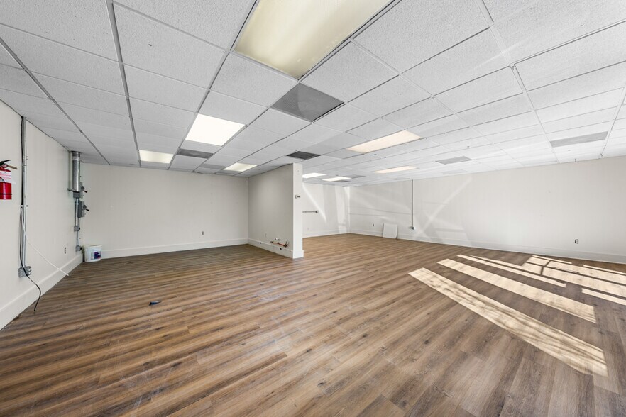 More Photos Of 2514 University Dr, Durham Restaurant For Lease