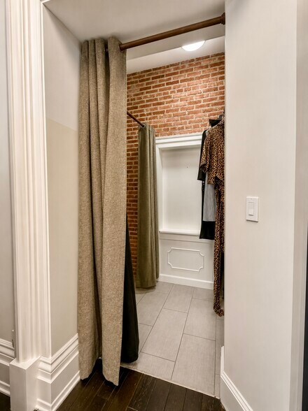 More Photos Of 825 N Charles St, Baltimore Apartments For Sale