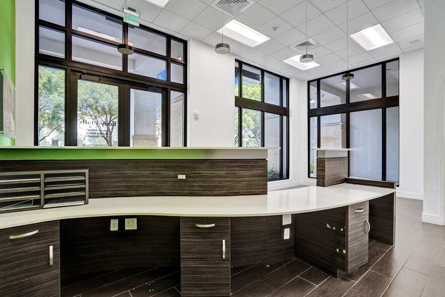 More Photos Of 301 Altara Ave, Coral Gables Apartments For Sale