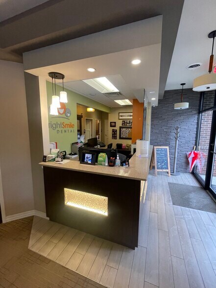 More Photos Of 10212-10214 Sawmill Pky, Powell Office For Sale