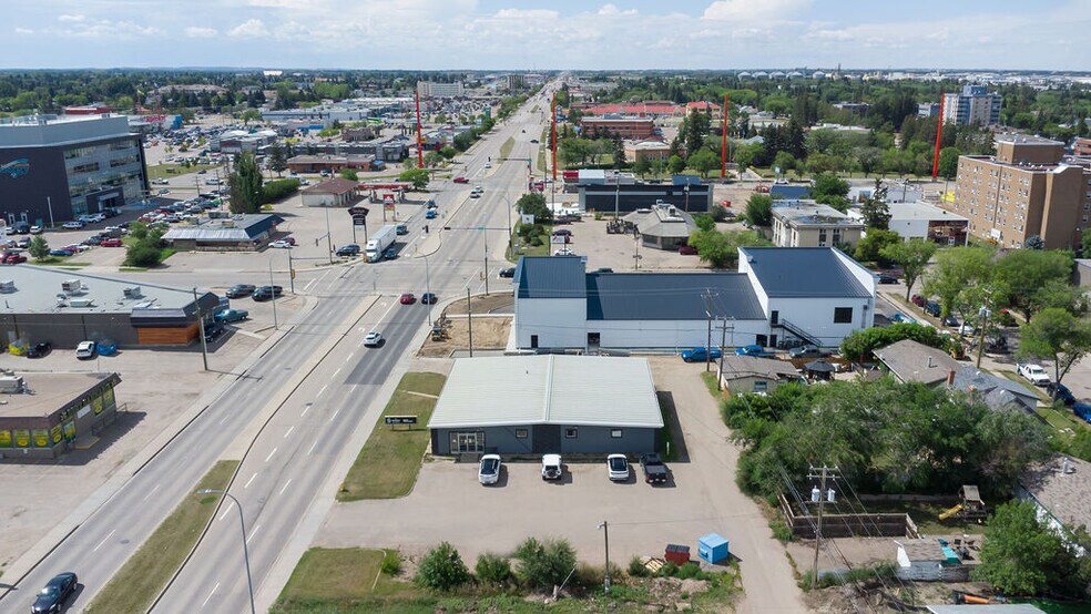 More Photos Of 4818 44 st, Lloydminster General Retail For Lease