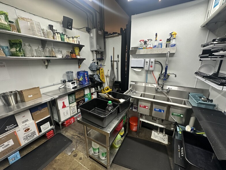 More Photos Of 638 Lake St, Wilson Freestanding For Sale