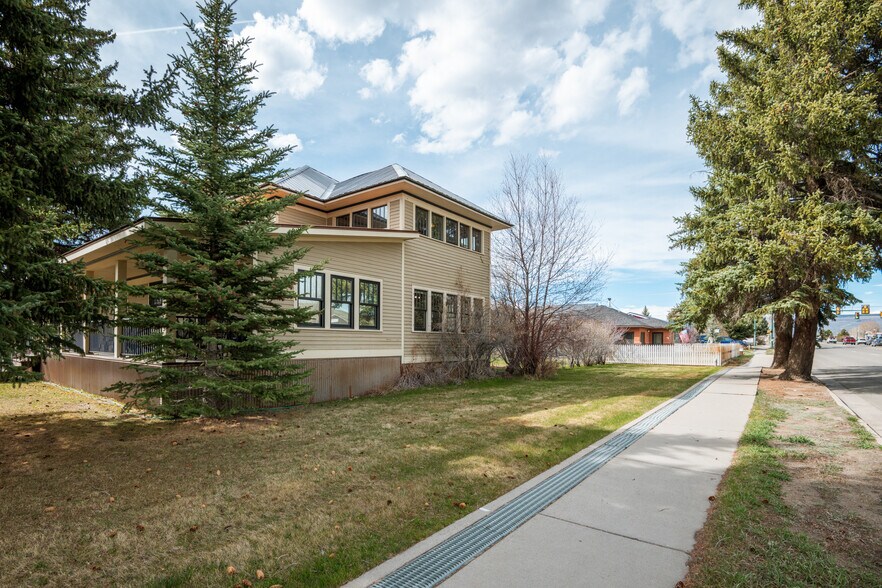 More Photos Of 104 W Ruby Ave, Gunnison Medical For Sale