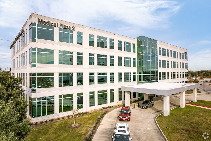 More Photos Of 17520 W Grand Pkwy S, Sugar Land Medical For Lease