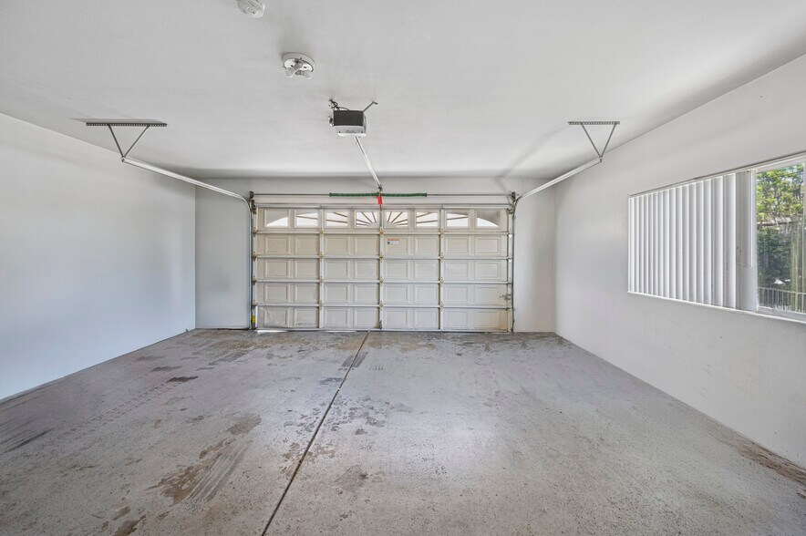 More Photos Of 242 Kennedy St, Chula Vista Apartments For Sale