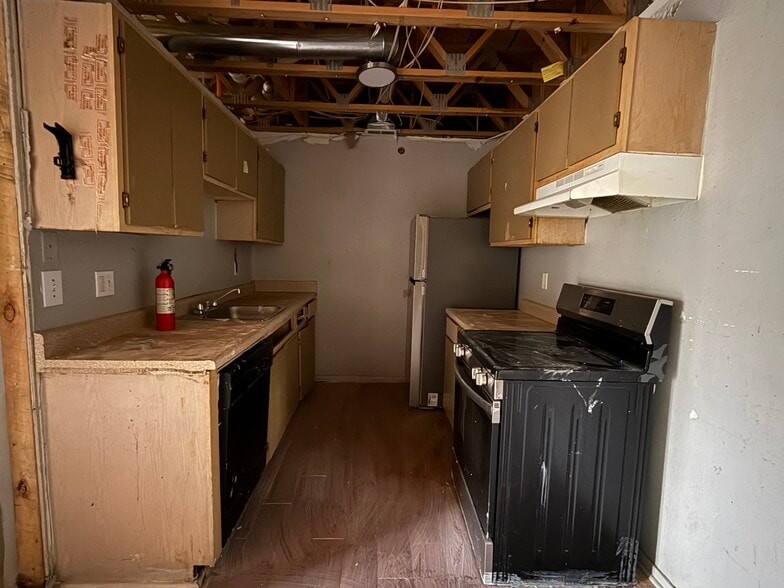 More Photos Of 831 Green Rd, Ypsilanti Apartments For Sale