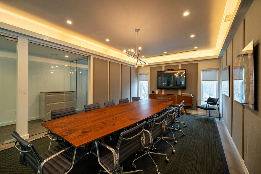 More Photos Of 10 Princeton Ave, Rocky Hill Loft Creative Space For Lease