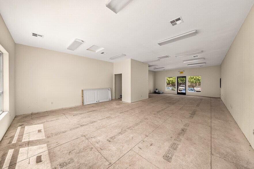 More Photos Of 209 S Old Pacific Hwy, Myrtle Creek Office For Sale