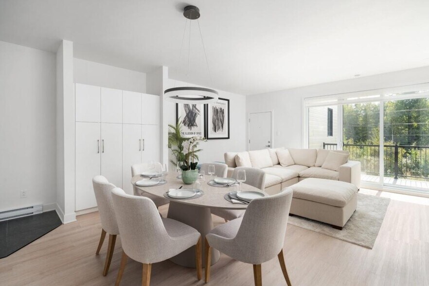 More Photos Of 13575 Rue Du Médoc, Mirabel Apartments For Sale