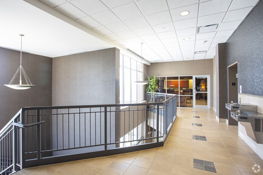 More Photos Of 4013 N Ridge Rd, Wichita Medical For Lease