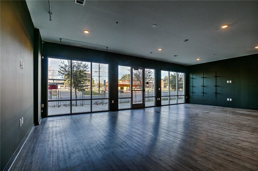 More Photos Of 4361 S Congress Ave, Austin Apartments For Sale