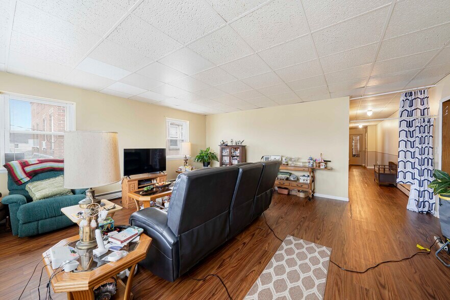More Photos Of 46 Marion St, Port Reading Restaurant For Sale
