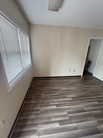 More Photos Of 1202 N Barkley Rd, Statesville Self Storage For Lease