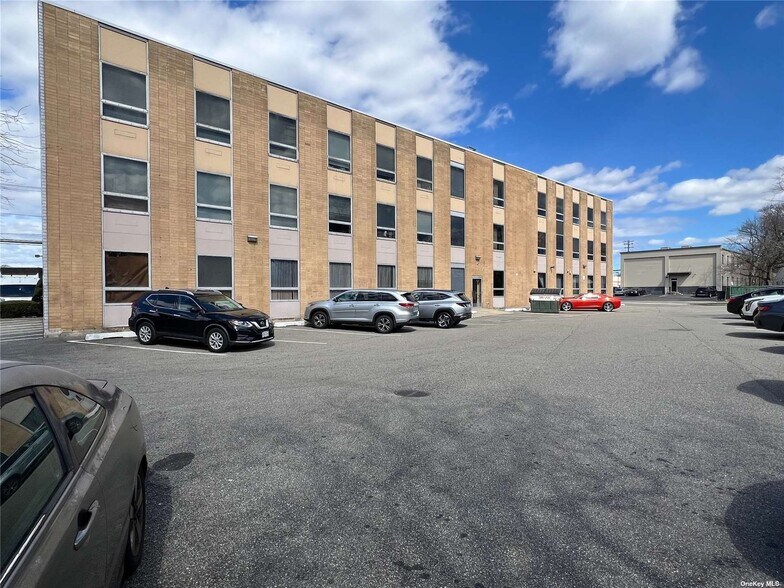 More Photos Of 55 Jericho Tpke, Jericho Office For Lease