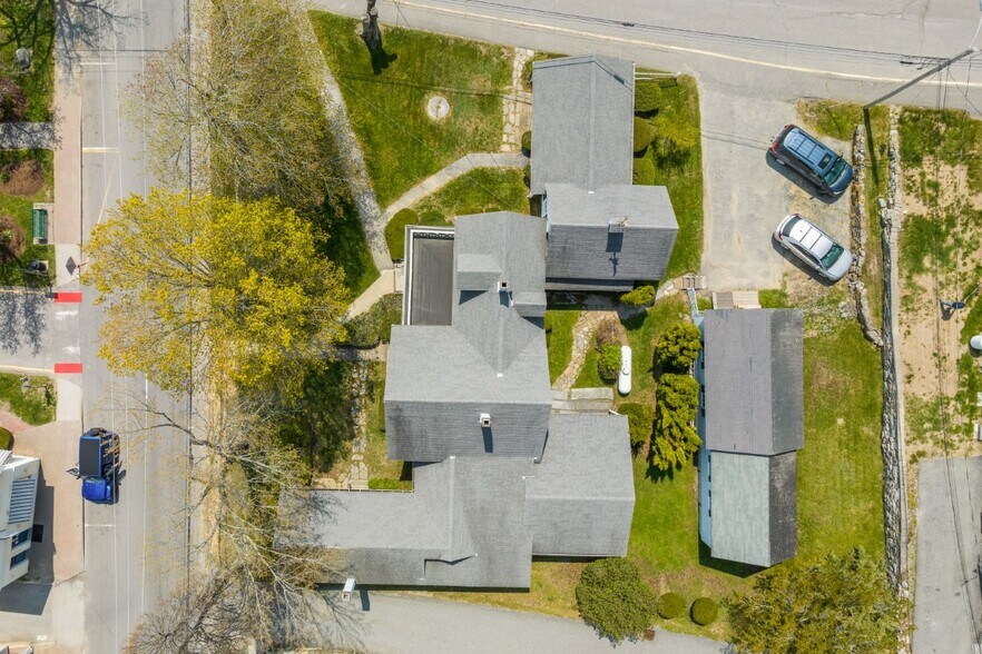 More Photos Of 34 Townsend Ave, Boothbay Harbor Freestanding For Sale