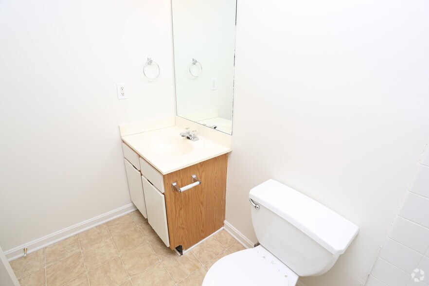 More Photos Of 3130 Saint Anthony Gardens Dr, Louisville Apartments For Sale